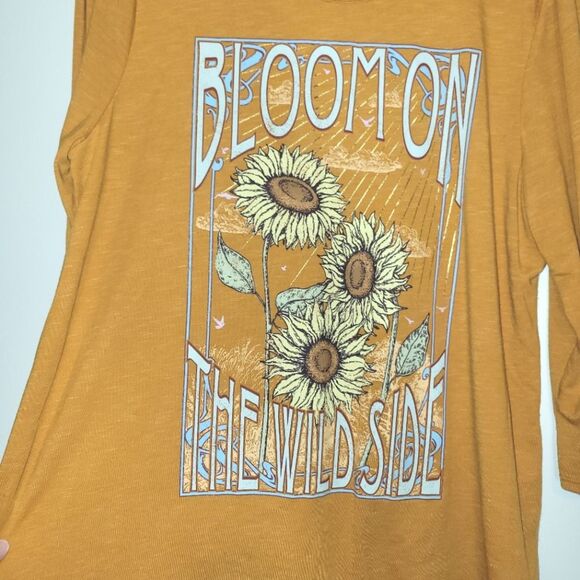 Truself Bloom On The Wild Side Sunflower Top 1X - Picture 2 of 11